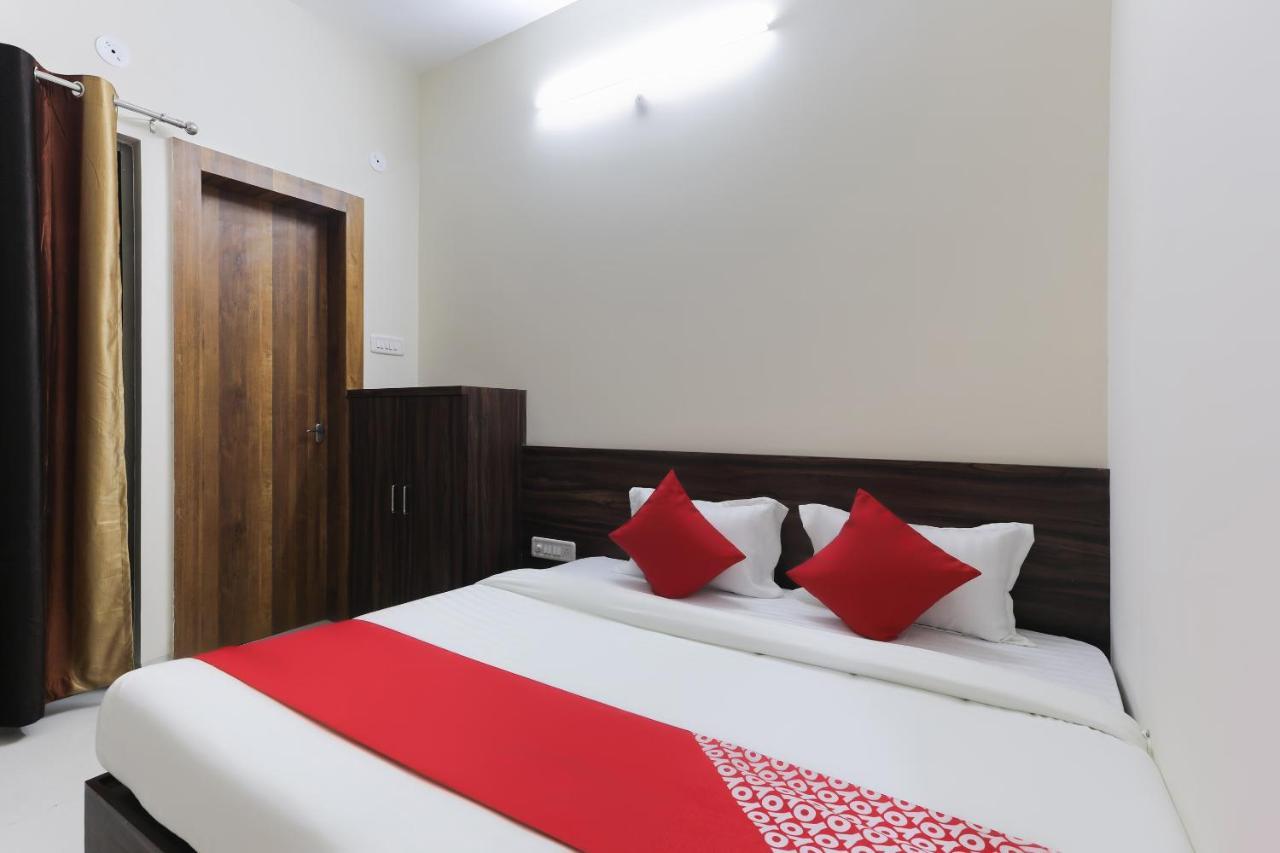 Hotel O La Flora Индаур Экстерьер фото