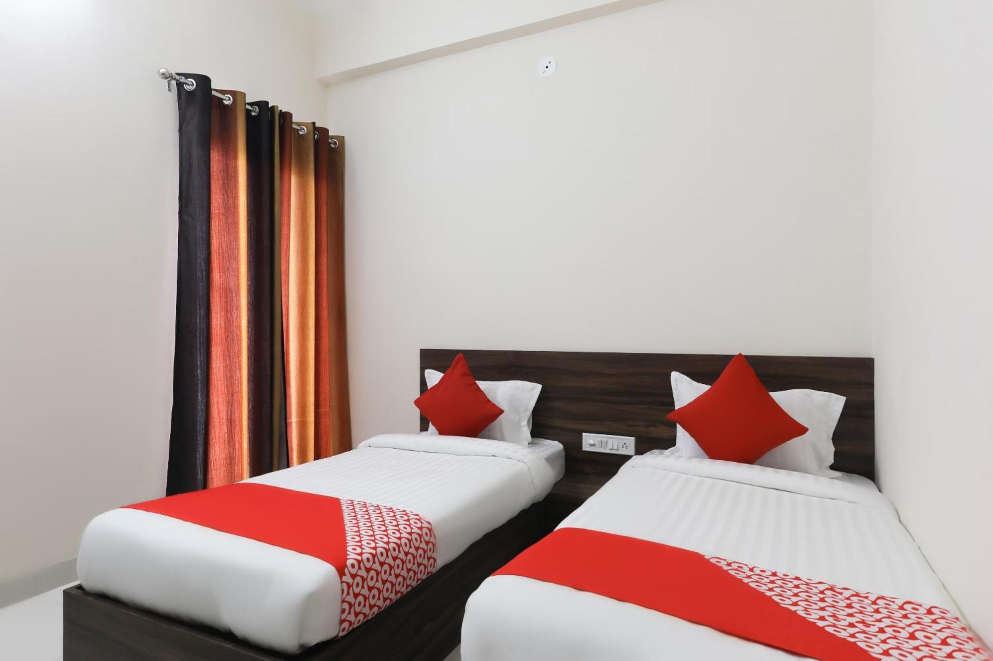 Hotel O La Flora Индаур Экстерьер фото