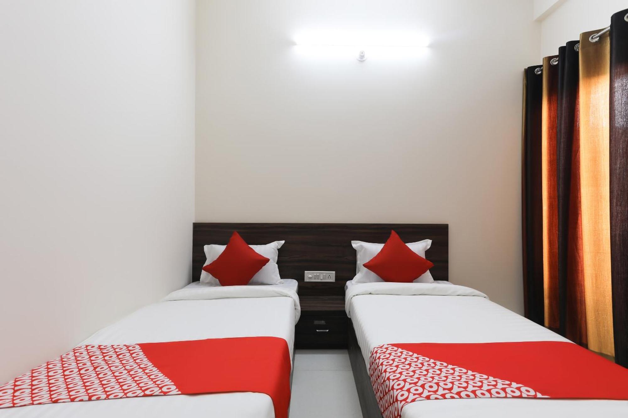 Hotel O La Flora Индаур Экстерьер фото