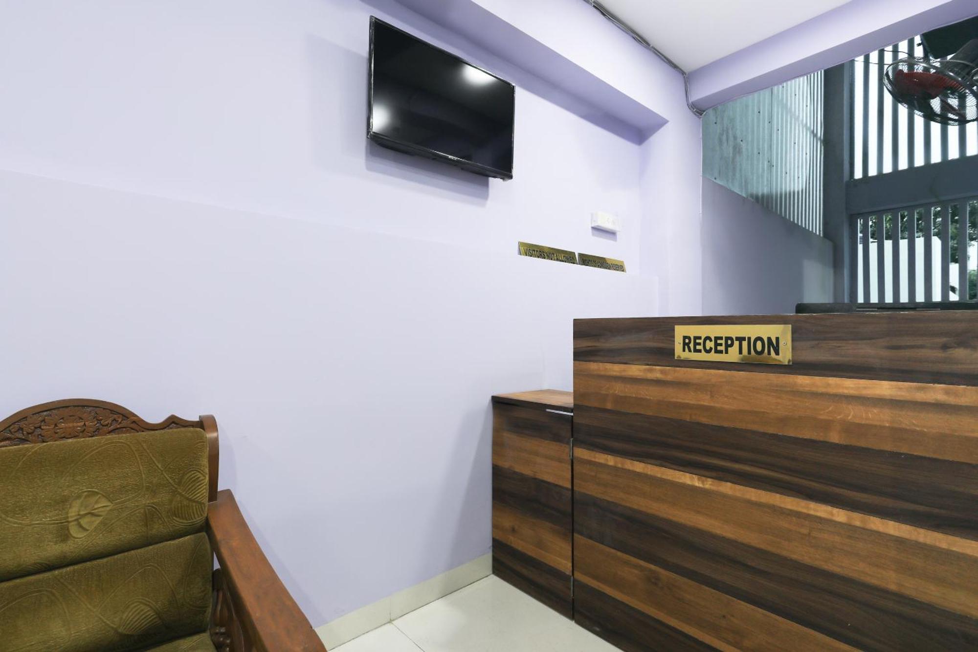 Hotel O La Flora Индаур Экстерьер фото